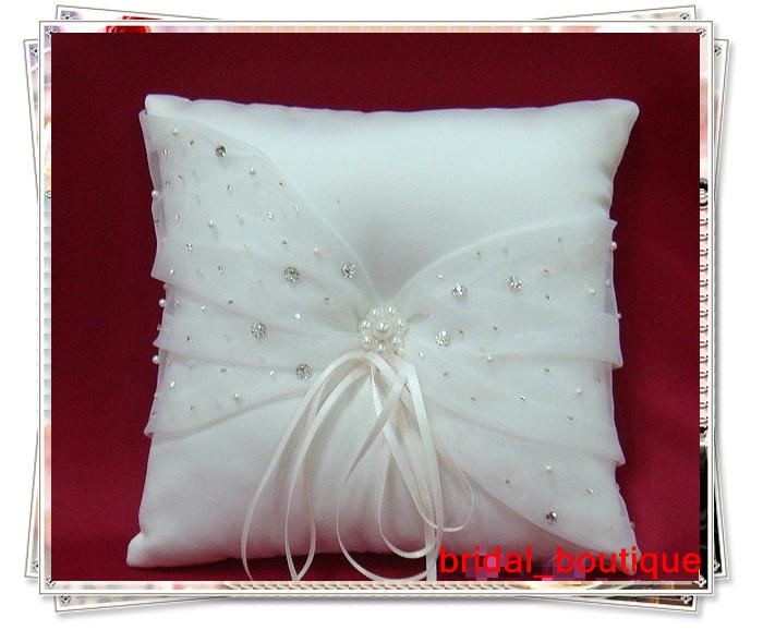New Cheap Ivory Beaded Ring Pillow Fashion Wedding Favor High Quality Fabric Wedding Supplies Crystal Beaded Ring Pillows