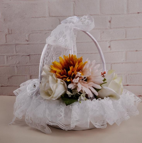 Cute Wedding Supplies Flower Girls Baskets Lace Crystal Bridal Decorations 2018 New Arrival High Quality Wedding Flower Basket