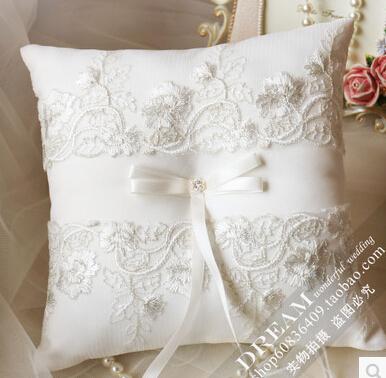 2015 Wedding Ring Pillows put the pillow in the basket wedding supplies Flower girl children basket Cheap Lace bridal and groom rings pillow