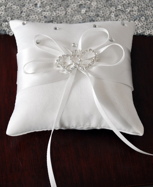 Hot sell MIC Ivory Ribbon Heart Rhinestones Wedding Ceremony Satin Ring Bearer Pillow Ring Pillows & Flower Baskets