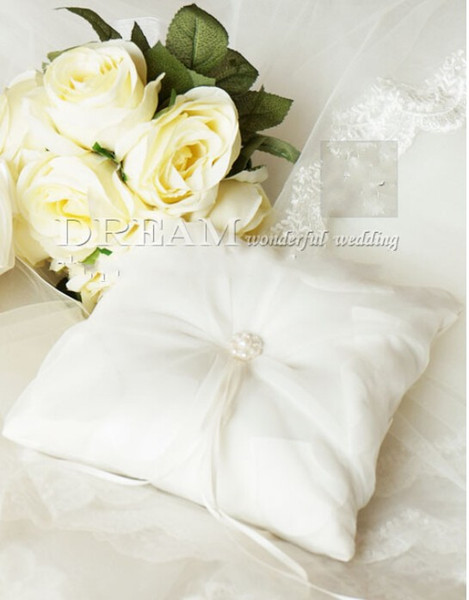 2018 New Arrival beige Wedding Ring Pillow Wedding Favor Sequare Design Silk Ribbon Special Unique Ring Pillow Decorations
