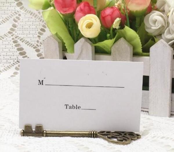 Wedding Favors Antique Bronze Skeleton Key Place Card Holder with Matching Place Card Wedding Decoration Accessory