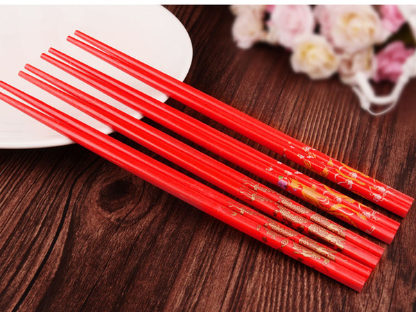 2016 new Fashion Red Chinese Bamboo Wooden Wedding Chopsticks Favors With Silk Pouch Chopsticks free shipping