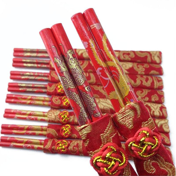 Classic Design Wood Chinese Red Chopsticks Double Happiness And Dragon Wedding Chopsticks Favor With Gift Bag
