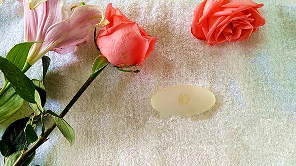 Hotel Rooms One-time Soap Wedding Favors Soap Wedding Gift Soap Two Head Pointed Oval Carving Patterns Cling Film soap packaging