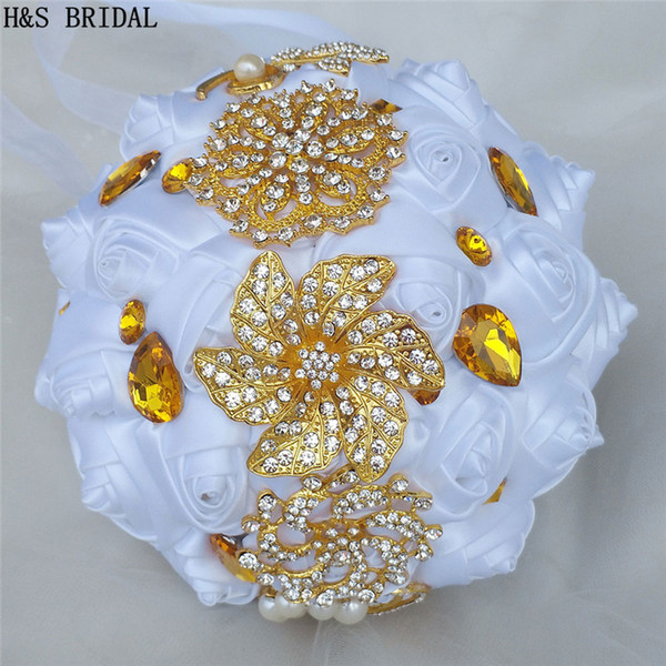 White bridal bridesmaid flower with gold rhinestone luxury ribbon wedding bouquet with pearl Artificial rose hot sale