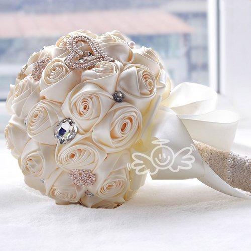 2022Luxury Gorgeous Wedding Bridal Bouquets Elegant Pearl Bride Flower Wedding Bouquet Handmade Crystal Ribbon Cream