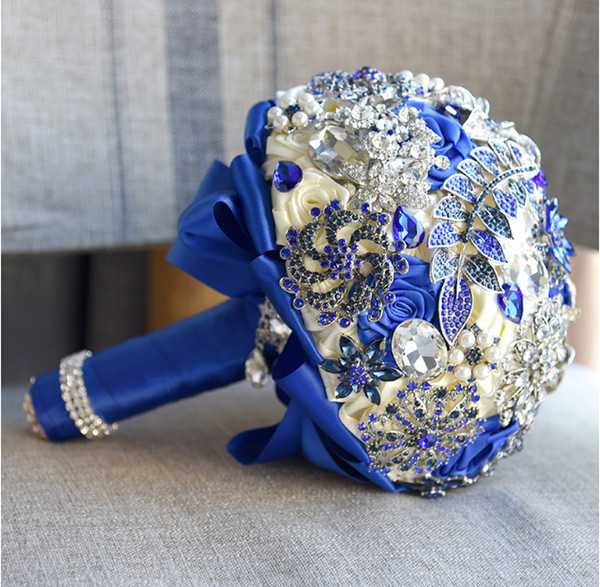 2019 Crystal Brooch Adorned Bridal Wedding Bouquet Handmade Flowers Spring Bride Bridesmaid Handholds Bling Bling Wedding Supplies