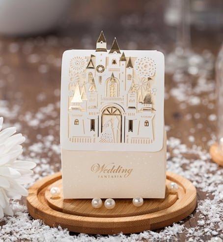 Wedding Party Favors Gifts Boxes Love Castle Sweet Chocolate Favors Paper Bags Boxes Wedding Favours Box with Bride and Groom