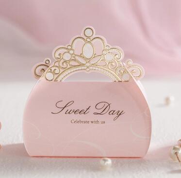 2017 Romantic pink Wedding Gift Box Elegant Luxury Decoration Laser Cut Party Sweet Favors Guest Gift Wedding Paper Candy Boxs THZ217