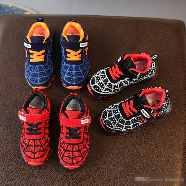 Childrens Sports Shoes Flashing Shoes 18 New Boys and Girls Mesh Breathable Running Shoes Spider-Man LED Lights