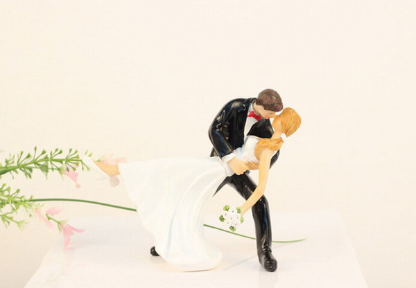 2015 Wedding Cake Topper Cute Bride Groom Cake Topper New Arrival Wedding Supplies Cheap In Stock