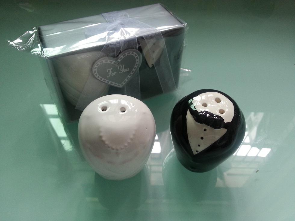 20pcs= 10sets wedding Favors and gifts souvenirs for guest bride and groom ceramic salt pepper shaker Free Shipping