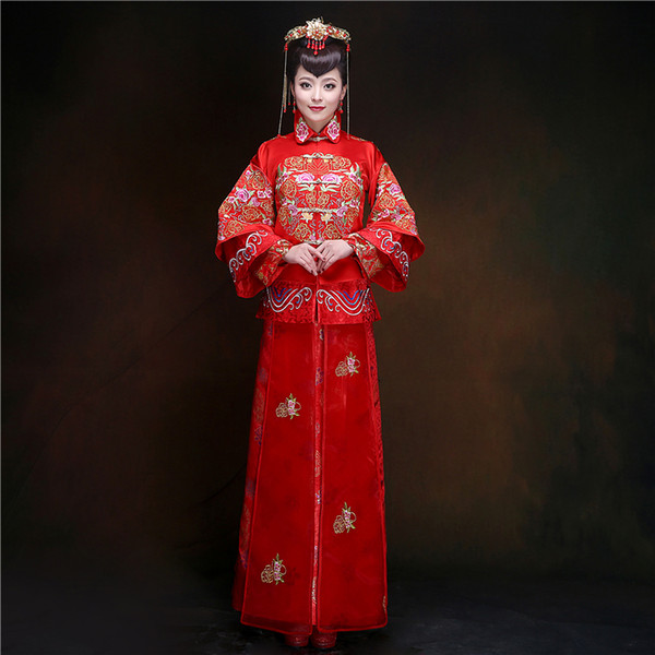 The new Chinese hand embroidery xiuhe bride dress wedding gown wedding gown the classic dress big red silk dress