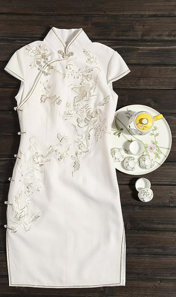 High Quality Handmade Silk Traditional Dress Embroidery Short Sleeve High Collar Flower Button Two Colors Selection Tailor Made TD010