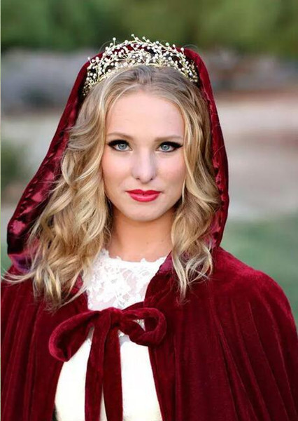 2018 Burgundy Long Velvet Christmas Hooded Cloak Bridal Cloaks Capes Winter Halloween Floor Length Jacket Wedding Shawls Bridesmaid Wraps